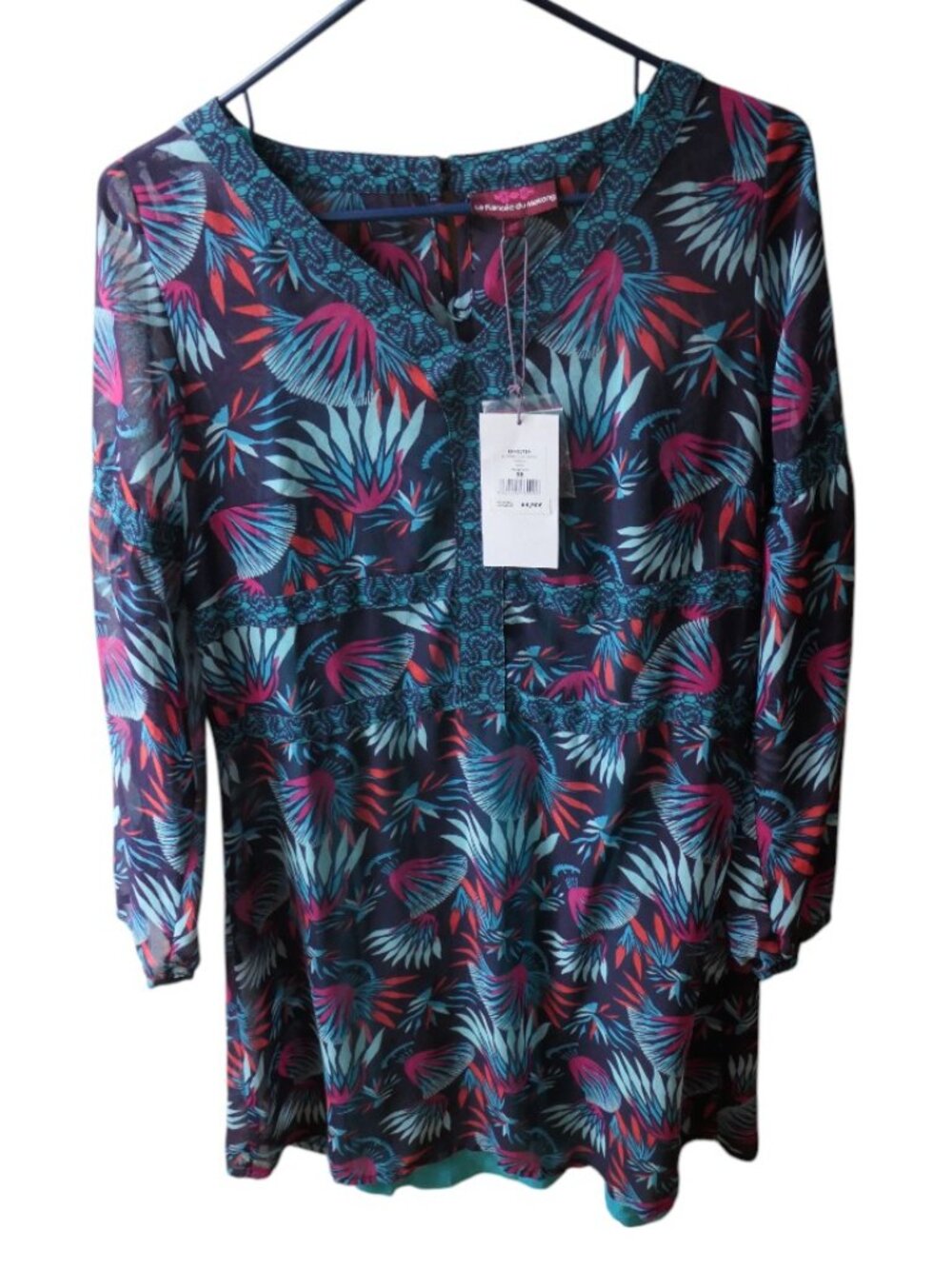 La fiancée du Mékong- Iluka lagoo- Iluka lagoon cosmos dress-Size 6 US/38 EU NWT